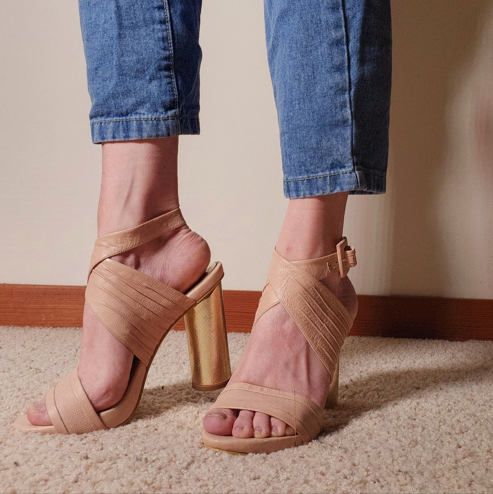 Pink Sandals - Picture 3 of 4